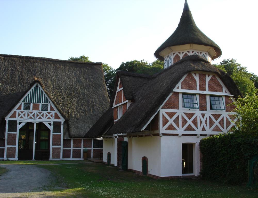 Hotel Taubenhof - Gut Cadenberge Zewnętrze zdjęcie